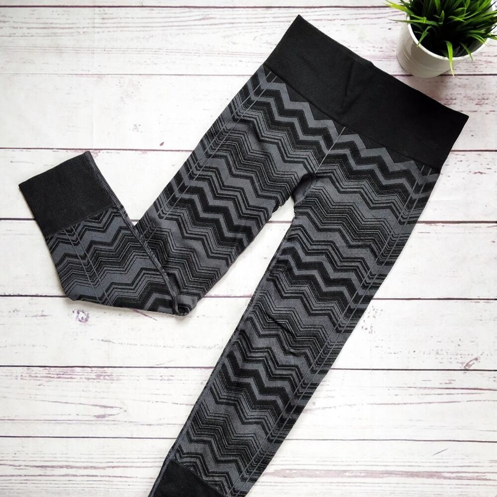 LULULEMON Ebb to Street Pant Heathered Slate Grey Black Printed Size 6 EUC